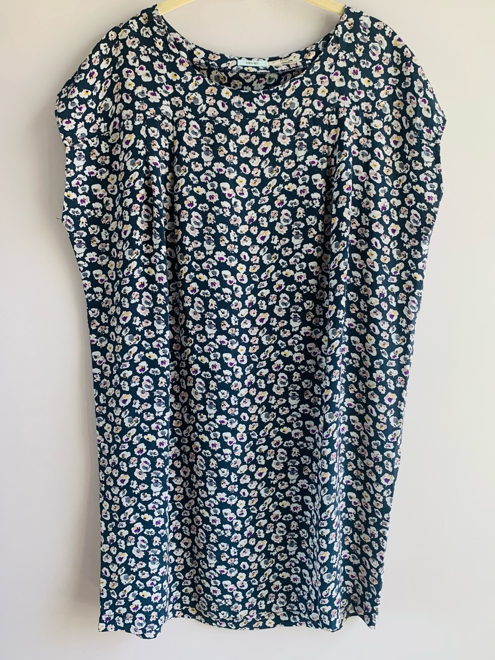 Kimchi Blue Urban Outfitters 100% Silk Tunic Dress Navy Floral Pansy EUC Medium